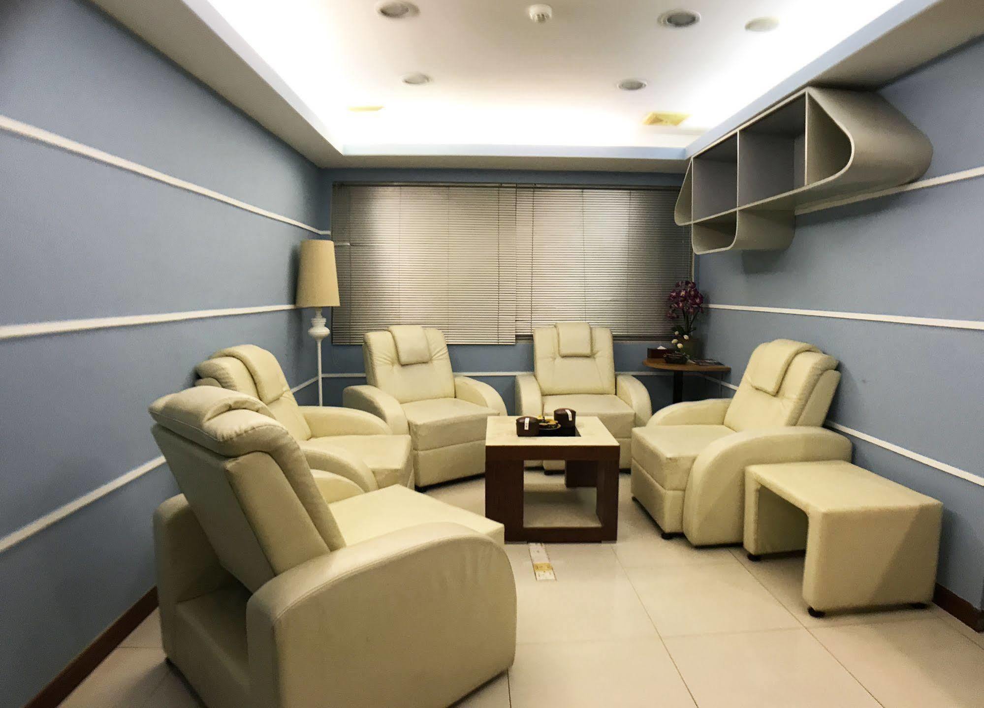 Discovery Hotel Phnom Penh Eksteriør bilde